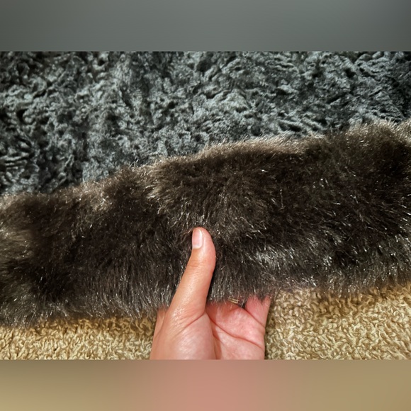 Betty Rose Vintage Fur - Picture 6 of 13